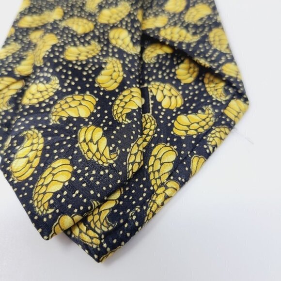 Federigo ATRI | Seahorse Print Black & Gold 100% Silk Tie - Picture 9 of 11